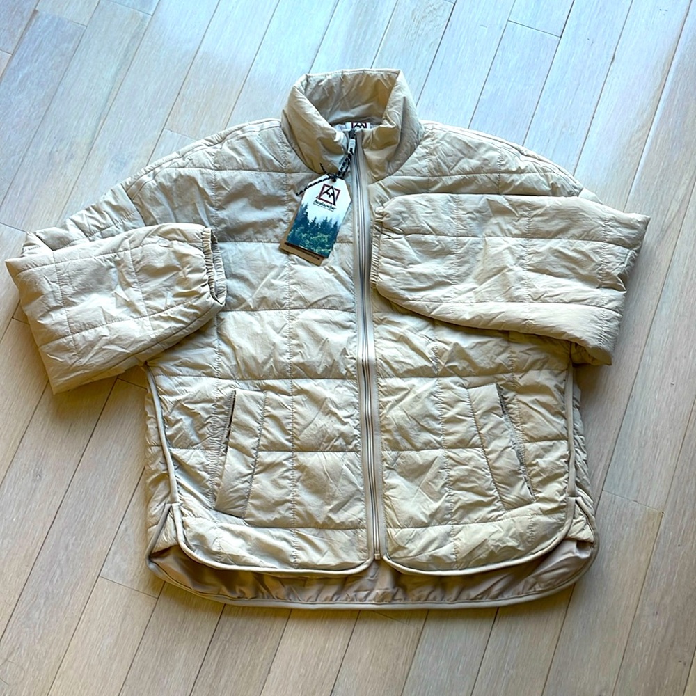 NWT Avalanche Jacket